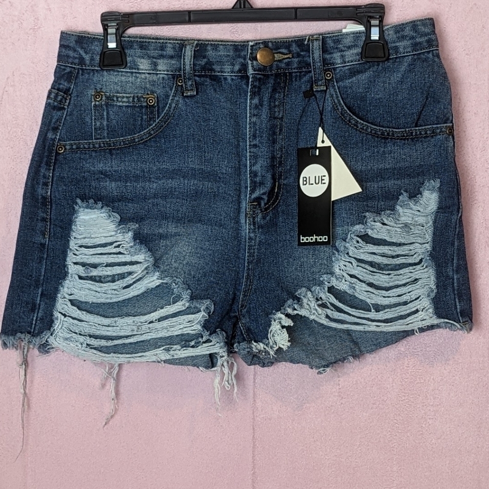 Boohoo High Rise Hetty Ripped Denim Mom Shorts size 8